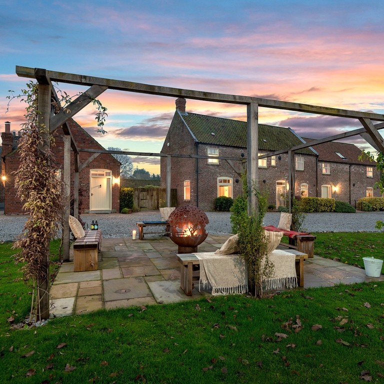 5. Broadgate Farm Cottages and fireball at dusk