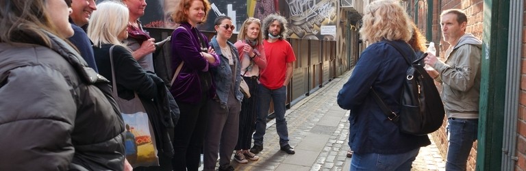 BELFAST MUSIC TOURS - Exchange Placwe group 2 facing BB